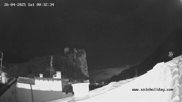 Vista sul castello di Arco (Trento) con la nostra webcam